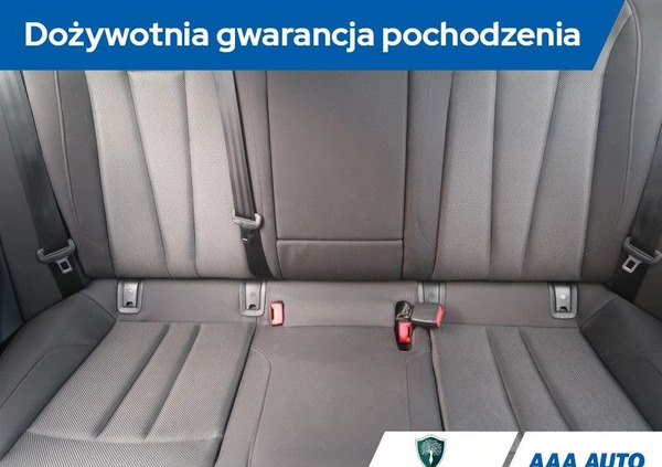 Audi A4 cena 96000 przebieg: 71971, rok produkcji 2018 z Kraków małe 326
